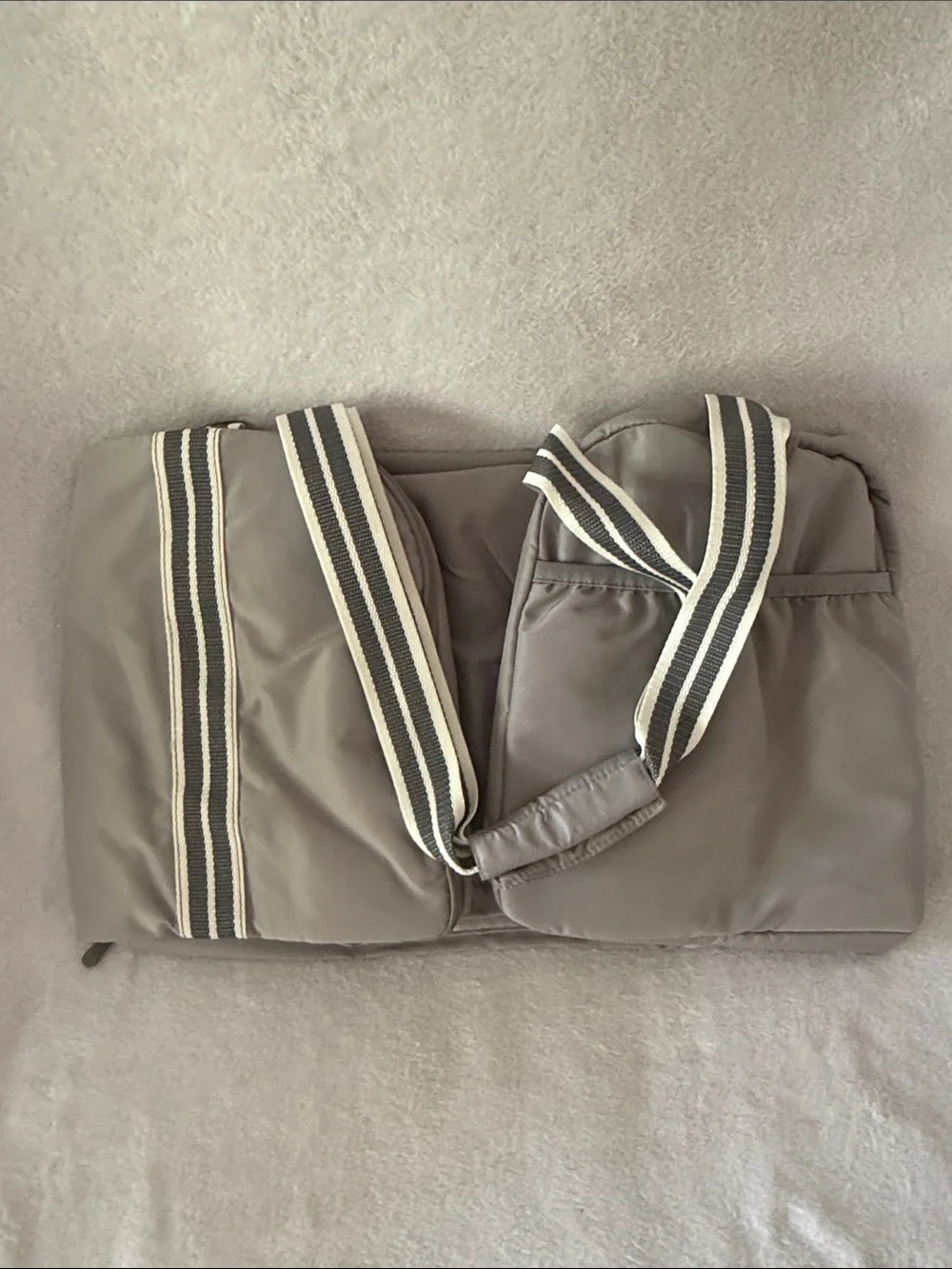 thirty-one Travel Duffle, Whisper Grey Colorblock Print